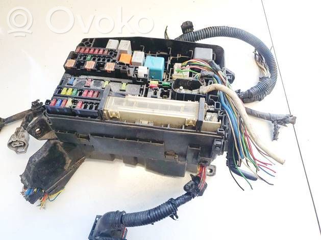 Toyota Auris 150 Skrzynka bezpieczników / Komplet 