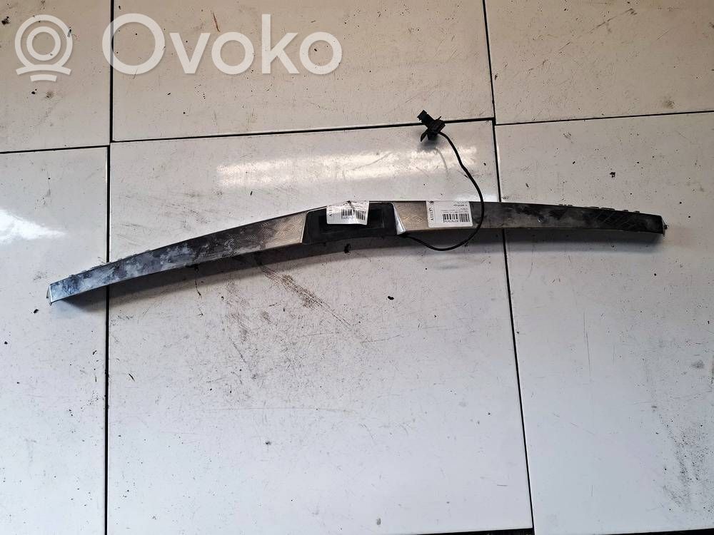 Opel Astra H Barra luminosa targa del portellone del bagagliaio 