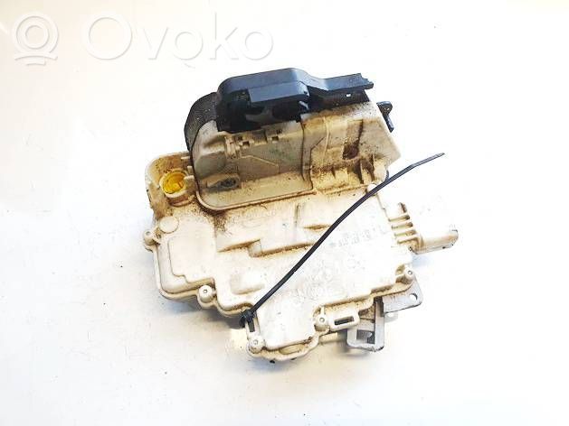 Audi A4 S4 B7 8E 8H Serratura portiera anteriore
