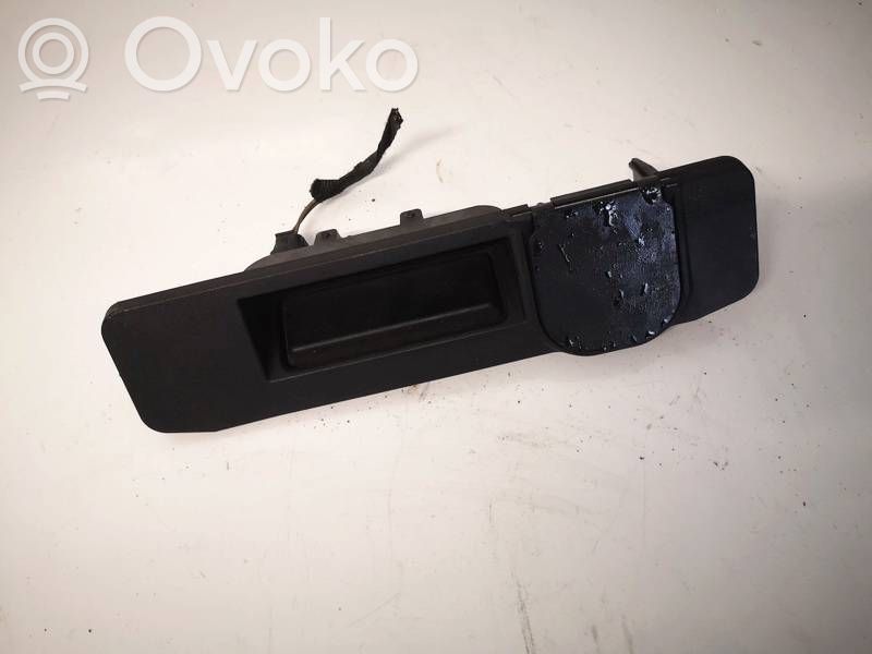 Mercedes-Benz A W176 Takaluukun/tavaratilan luukun ulkokahva 