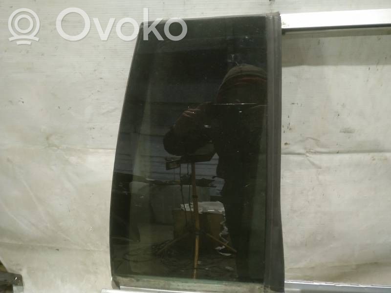 Opel Omega B2 Vetro del deflettore posteriore