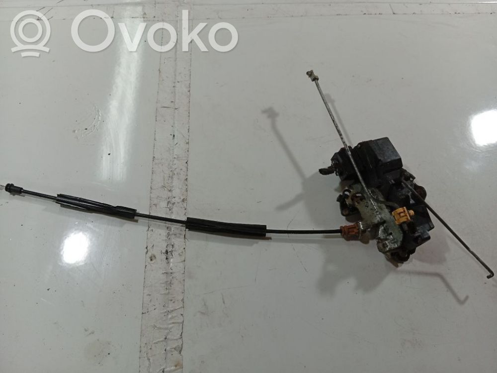 Saturn Vue Zamek drzwi przednich 