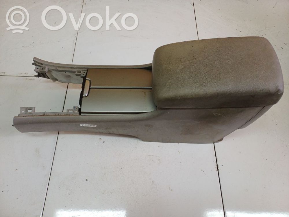 Subaru B9 Tribeca Armlehne 