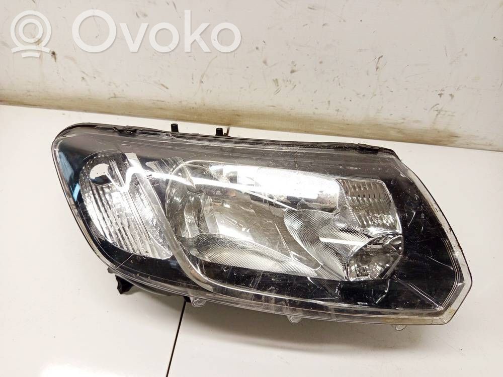 Dacia Sandero Etu-/Ajovalo 
