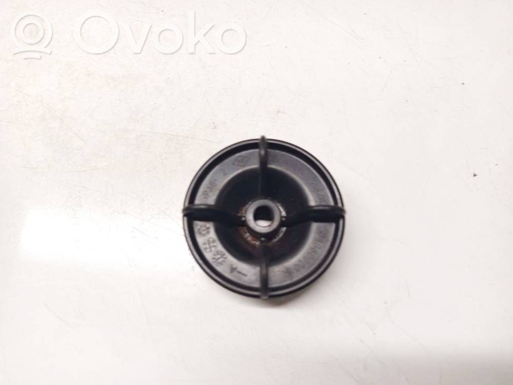 Tornillo de la rueda de repuesto   849800001R,206013,849800001R