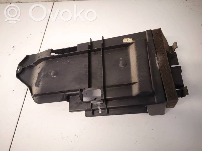 Volkswagen PASSAT B5.5 Muu ulkopuolen osa 