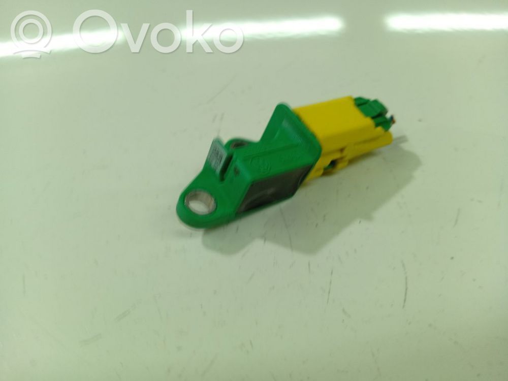 Audi A6 S6 C6 4F Senzor impact/declanșare airbag 