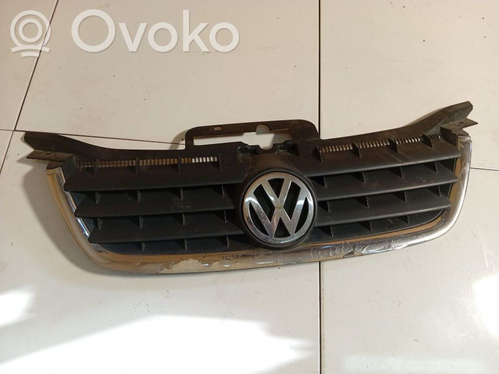 Volkswagen Touran I Griglia anteriore