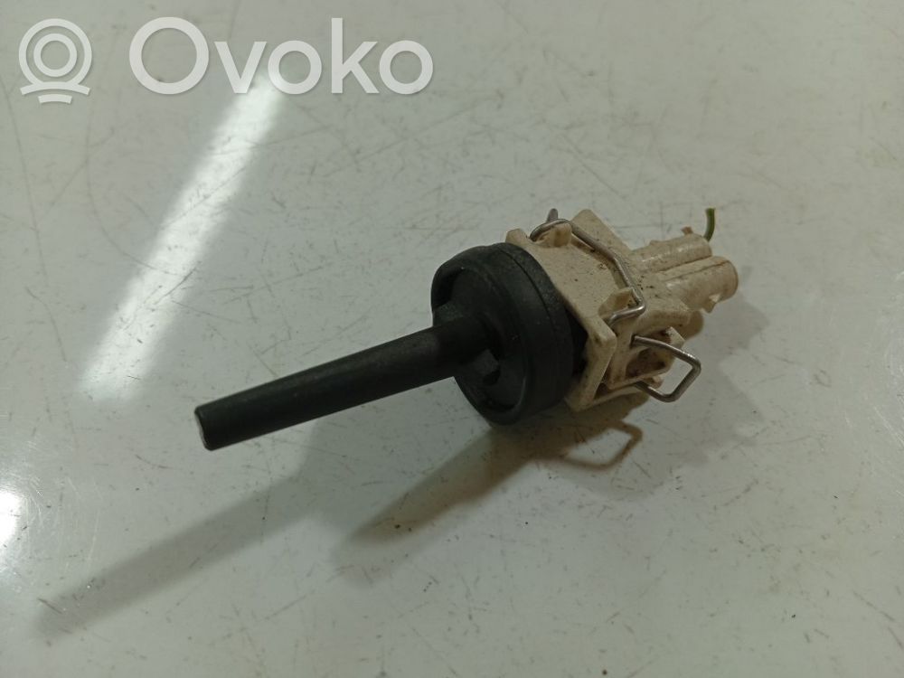 Volkswagen PASSAT B5 Senzor temperatură interioară 