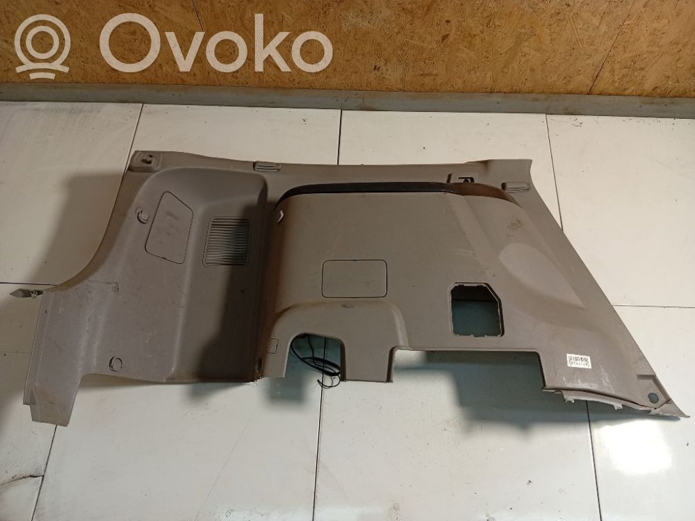 Mitsubishi Grandis Inne elementy wykończenia bagażnika 