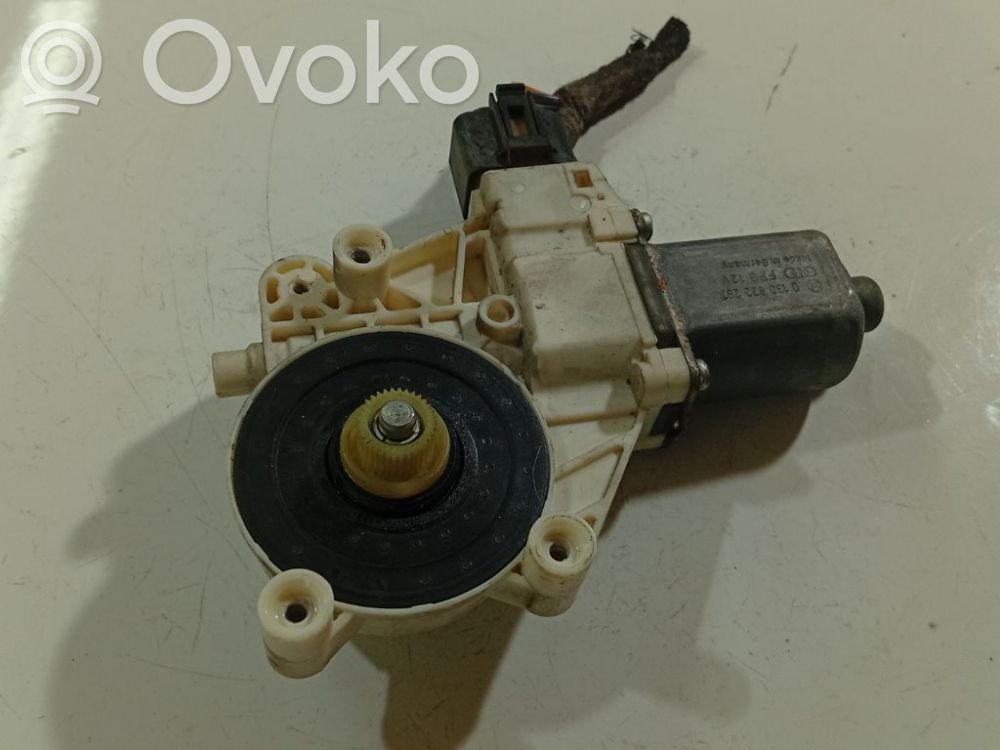 Ford Mondeo MK IV Motor macara geam ușă față 