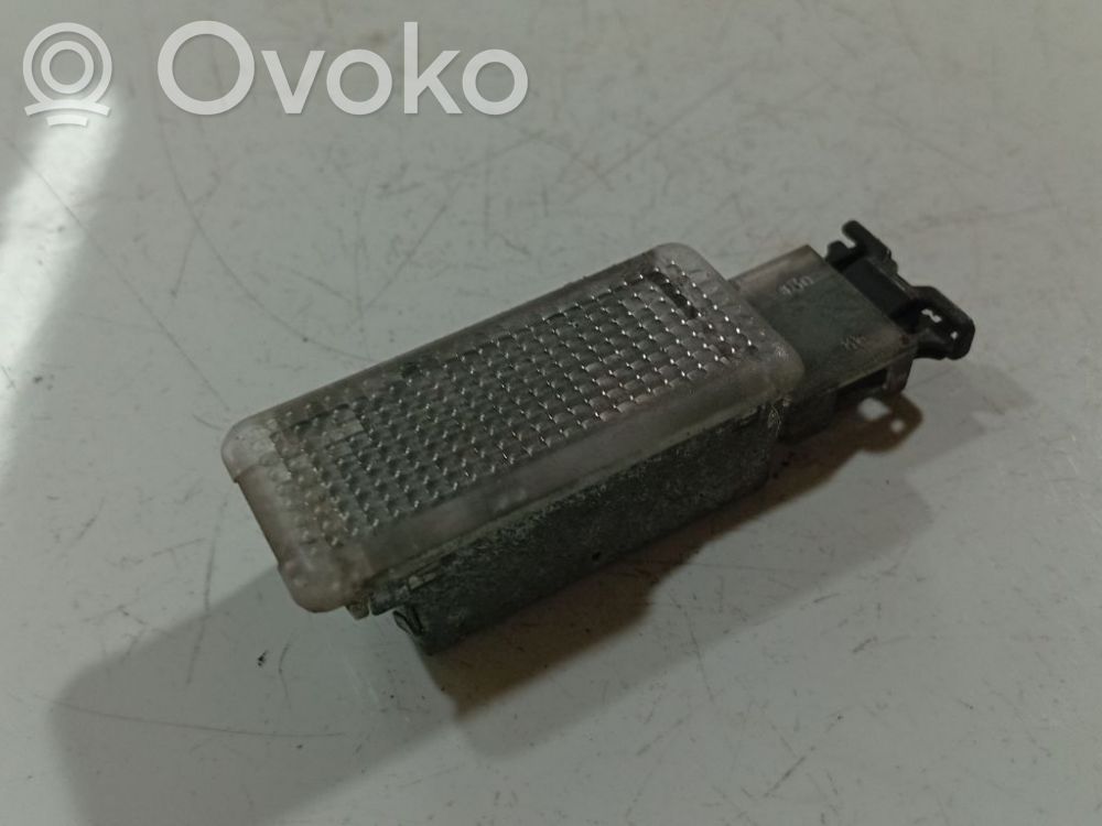 Volkswagen PASSAT B6 Altre luci abitacolo