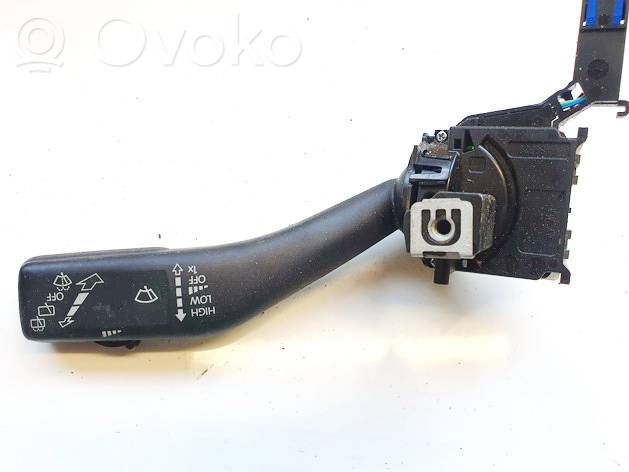 Volkswagen Tiguan Manetka / Przełącznik kierunkowskazów 