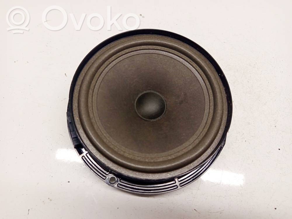 Volkswagen Tiguan Etuoven kaiutin 
