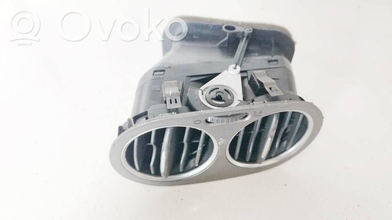 Volkswagen Golf Plus Rejilla de ventilación central del panel 