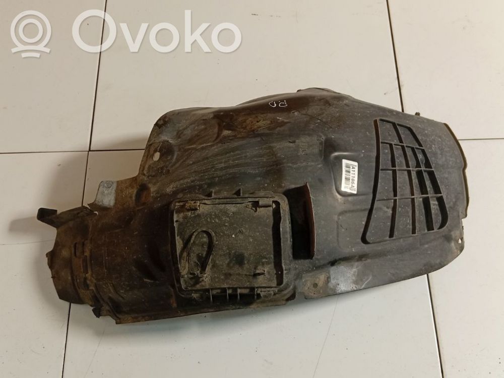 Opel Zafira B Nadkole przednie 