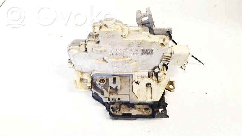 Volkswagen PASSAT B6 Serrure de porte avant 