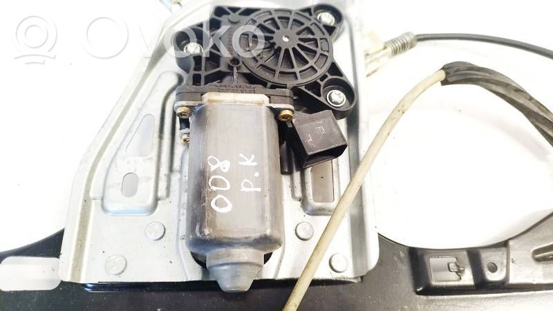 Mercedes-Benz C W203 Motorino alzacristalli della portiera anteriore 