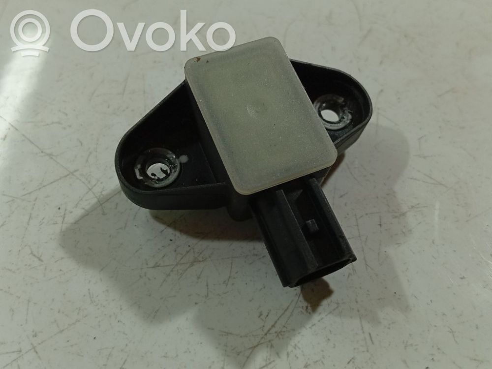 Skoda Superb B6 (3T) Airbagsensor Crashsensor Drucksensor 