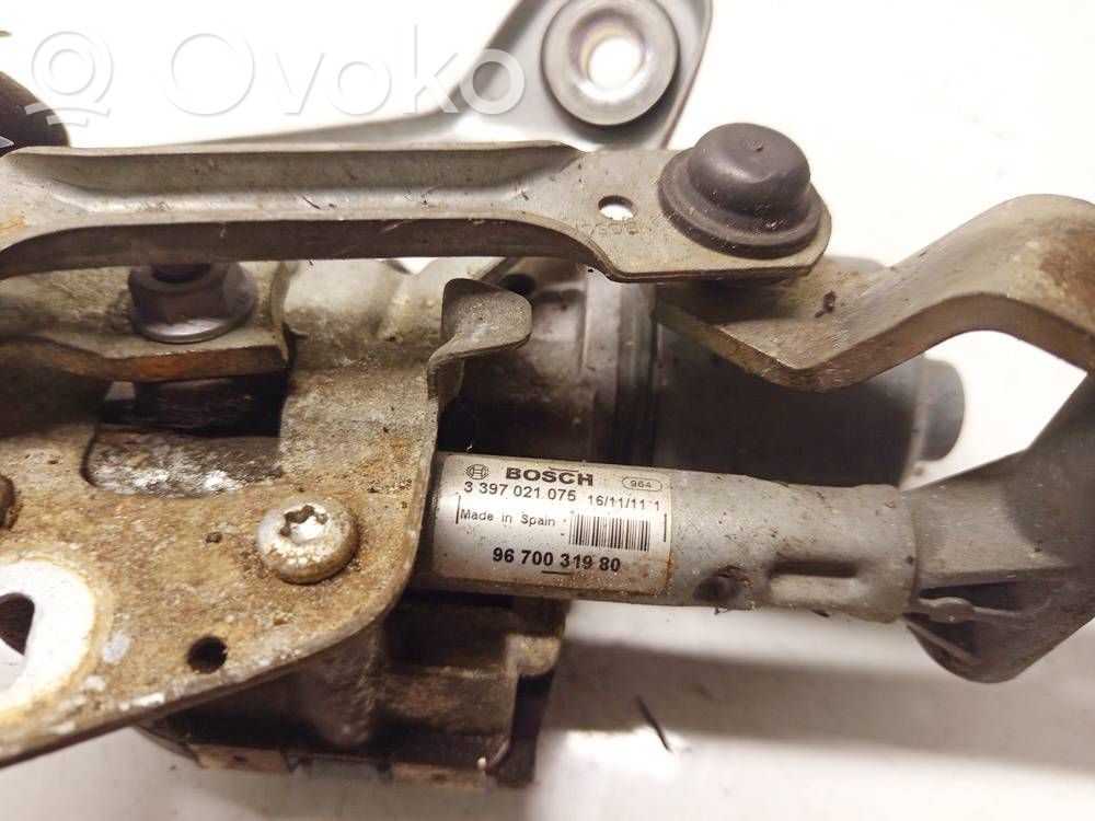 Peugeot 407 Mechanizm i silniczek wycieraczek szyby przedniej / czołowej 