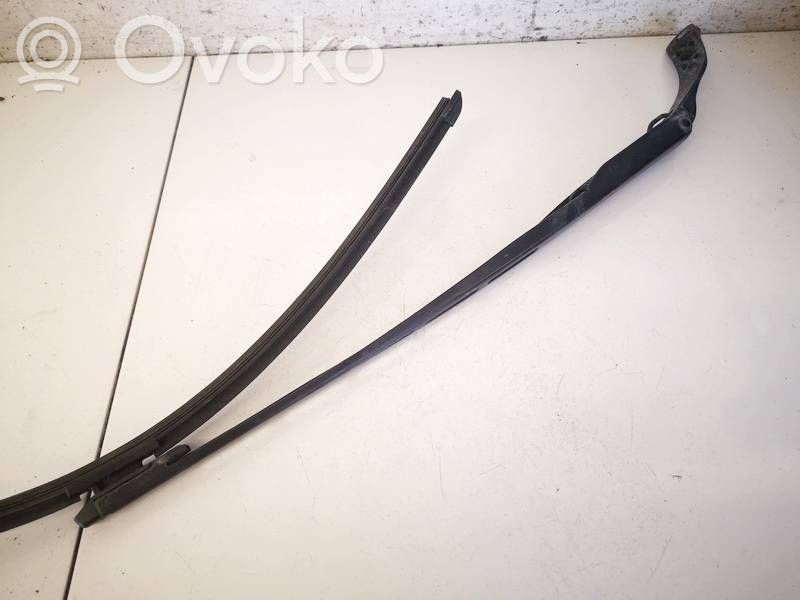 Peugeot 307 Braccio della spazzola tergicristallo anteriore 