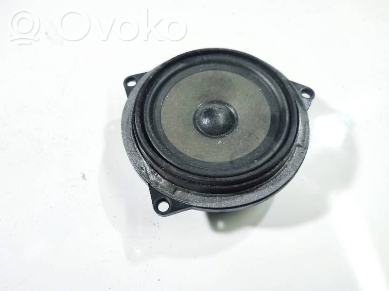 BMW 1 E81 E87 Etuoven kaiutin 