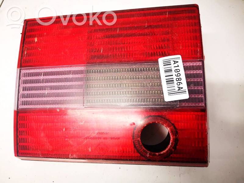 Volkswagen PASSAT B4 Luci posteriori del portellone del bagagliaio 