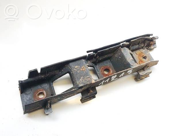 Etupuskurin kannake   3C0807183,3C0807183