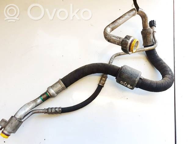 BMW 3 E90 E91 Ilmastointilaitteen putki (A/C) 