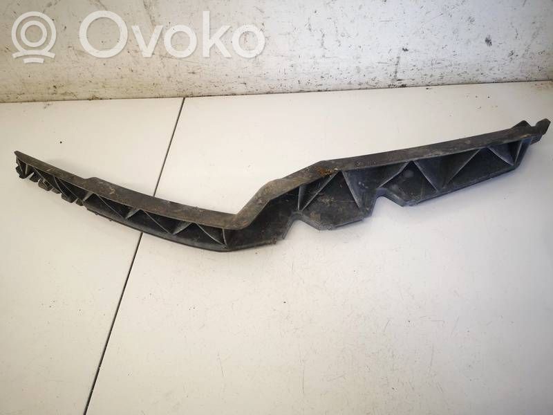 Skoda Octavia Mk2 (1Z) Staffa di rinforzo montaggio del paraurti anteriore 