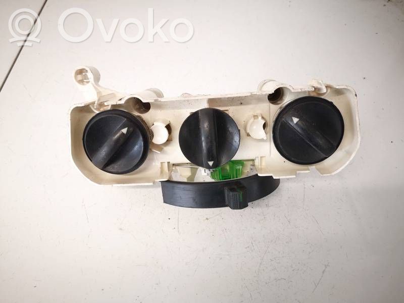 Toyota Corolla E120 E130 Panel klimatyzacji 