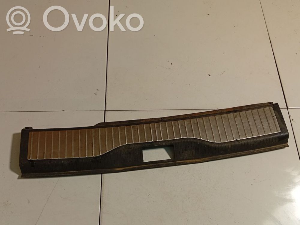 Opel Zafira B Inne elementy wykończenia bagażnika 