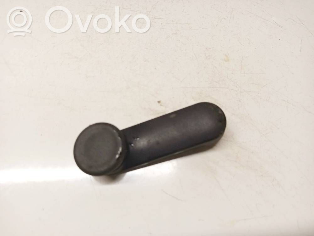 Opel Astra G Manovella finestrino della portiera anteriore 