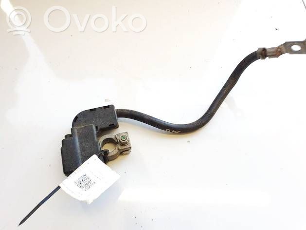 Cable positivo (batería)   6112916435201,61126986795K,61126986795K,6112916435201