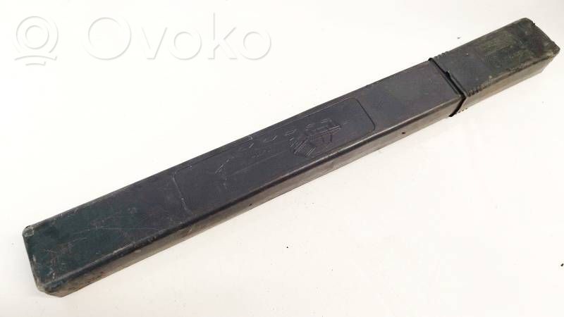 Nissan Primera Varoituskolmio 