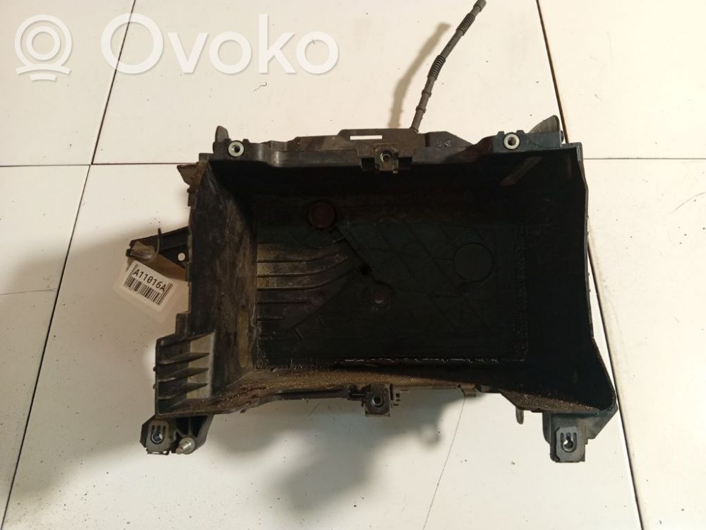 Renault Fluence Battery box tray 