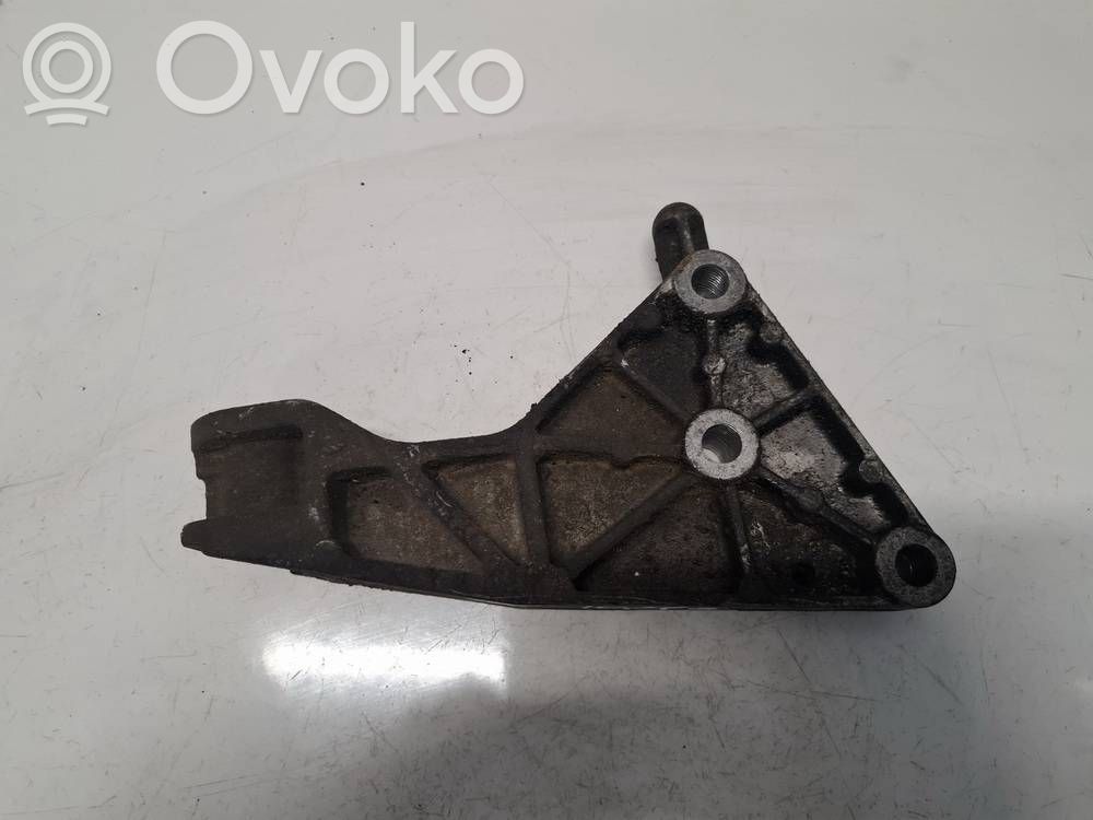 Łapa / Mocowanie silnika   13174501,13174501,2581