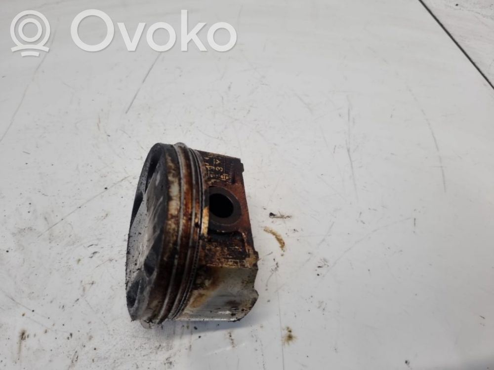 Piston
