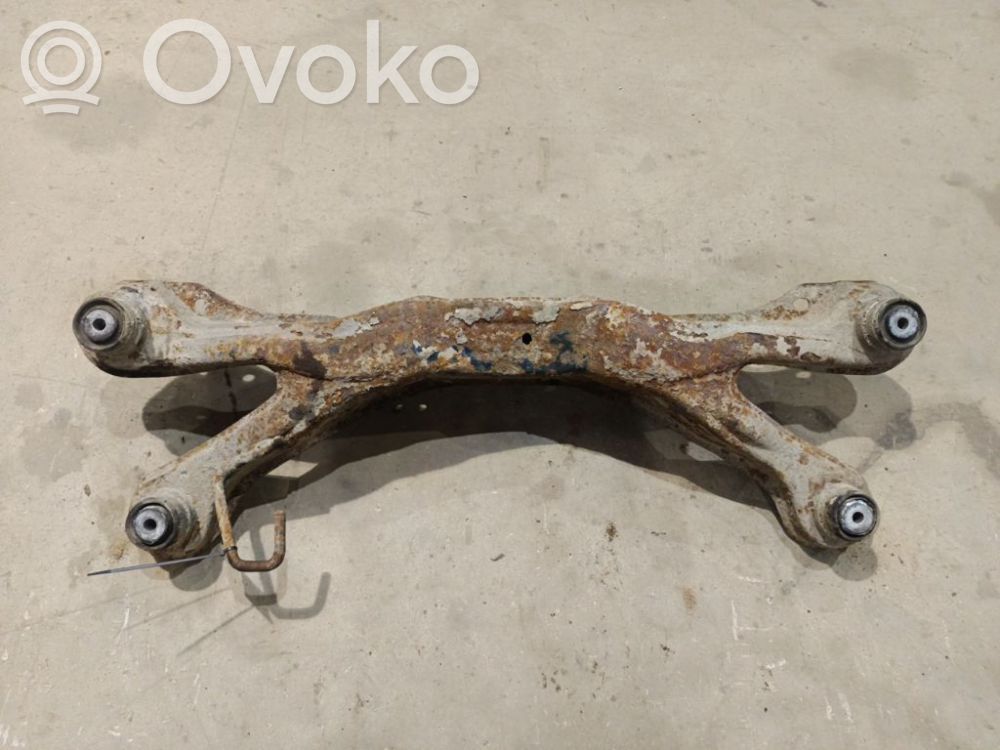 Cadru auxiliar spate