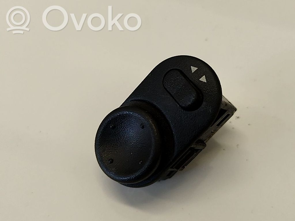 Opel Corsa C Interruttore specchietto retrovisore 