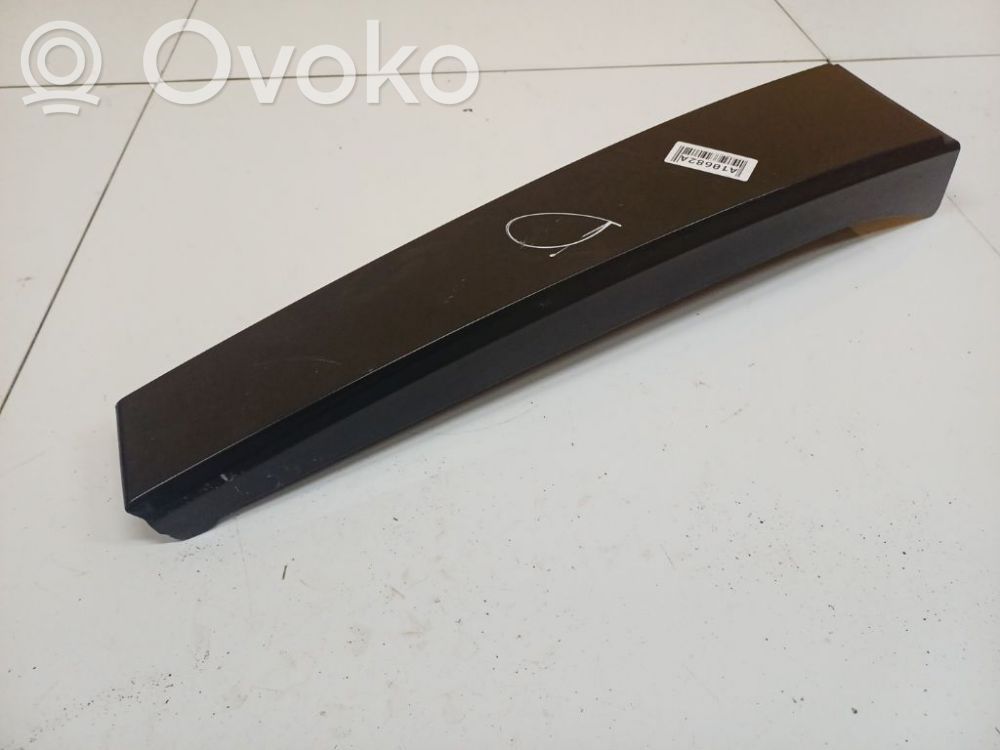 Citroen C4 I Picasso Takaoven lasin muotolista