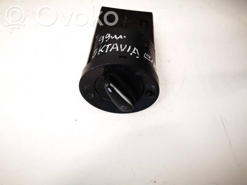 Skoda Octavia Mk1 (1U) Interruptor de luz 