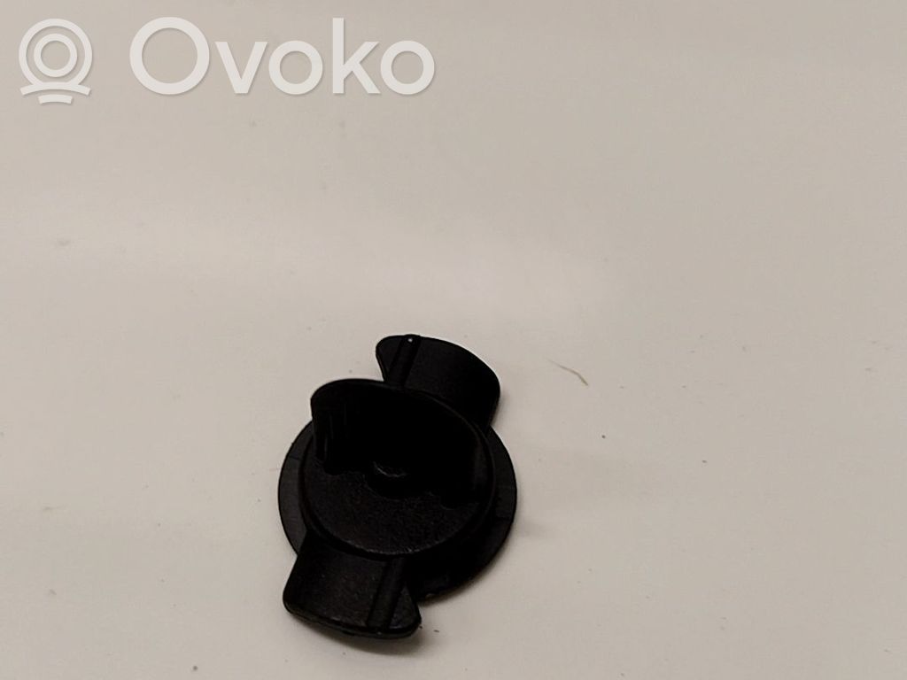 Opel Astra H Inne części karoserii 