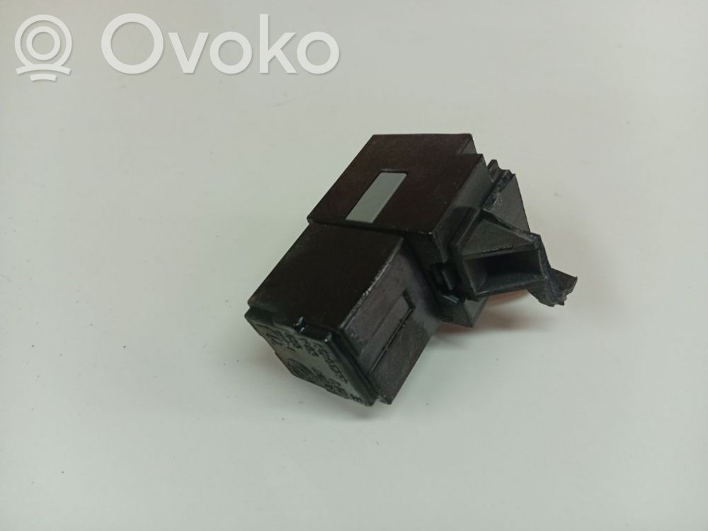 Otros relés   46520429,46520429,46520429