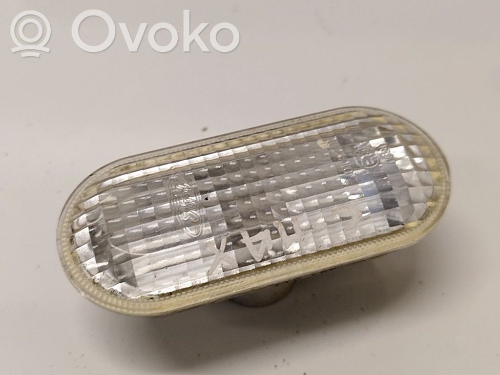 Ford Focus Semnalizator bară față 