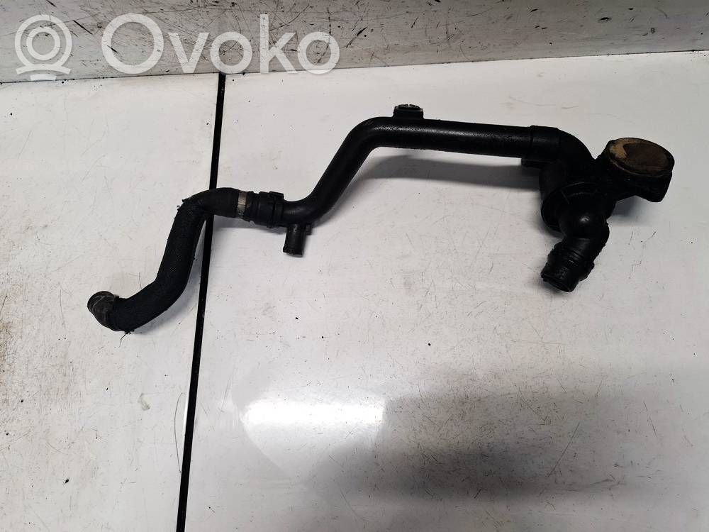 Audi A4 S4 B8 8K Conductă/furtun lichid de răcire motor 