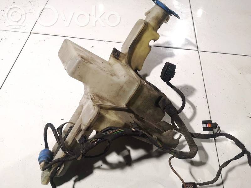 Volkswagen PASSAT B6 Serbatoio/vaschetta liquido lavavetri parabrezza 