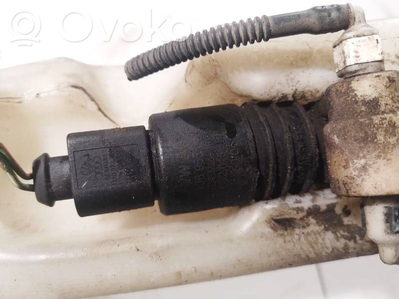 Volkswagen Polo IV 9N3 Pompă spălător parbriz