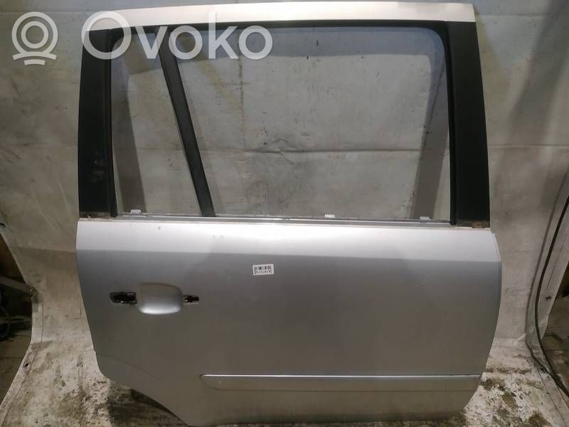 Opel Zafira B Galinės durys