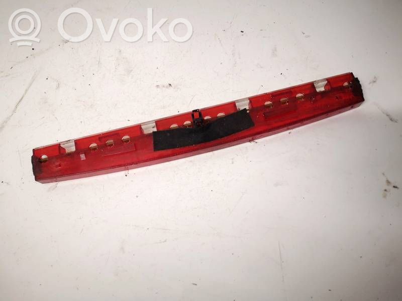 Kolmas/lisäjarruvalo   427002,077905115T,077905115T,28427002,427002,78427002,A2198200264,ELDOR78427002